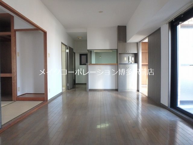 ジートラスト薬院 リビング