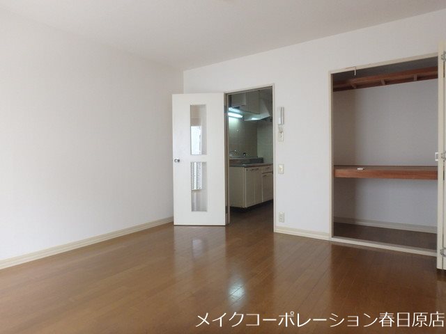 写真は同型タイプ フォーレスト笹原 リビング