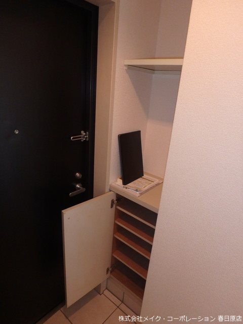 メゾンハクエイ 玄関