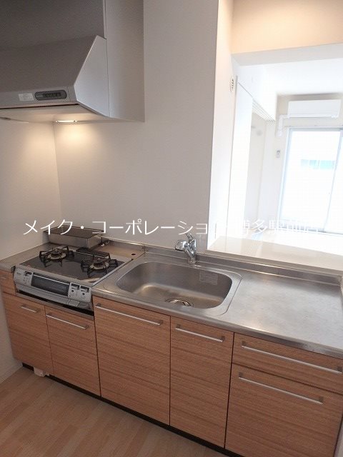 ※写真は棟内別部屋参考写真 サングランテ博多駅南 キッチン