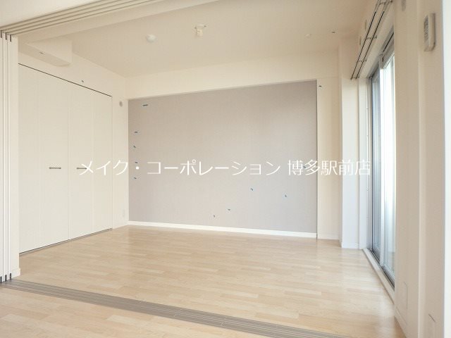 ※写真は棟内別部屋参考写真 サングランテ博多駅南 ベッドルーム