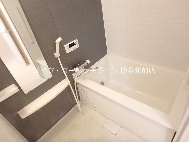 ※写真は棟内別部屋参考写真 サングランテ博多駅南 風呂画像