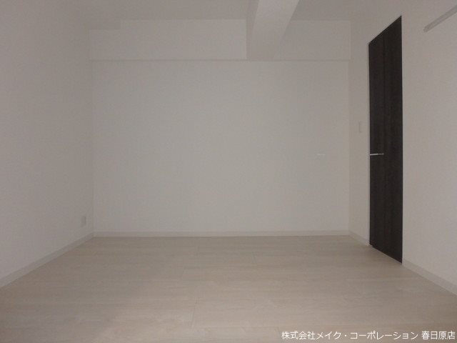 写真は同型タイプ エルグランド春日 ベッドルーム