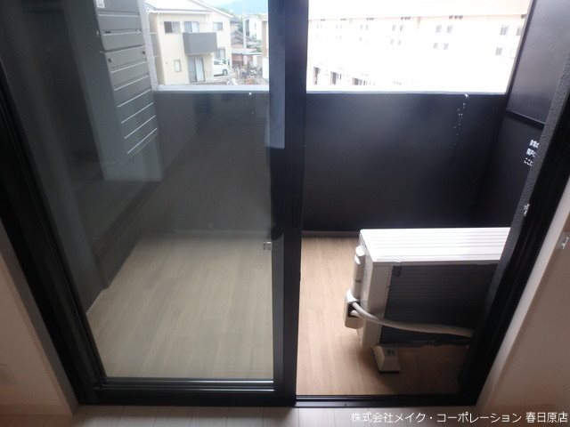 写真は同型タイプ エルグランド春日 ベランダ