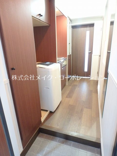 フォーサイトストゥディオ堤 玄関