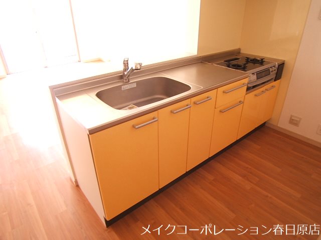 写真は同型タイプ ピュア中通りⅡ キッチン