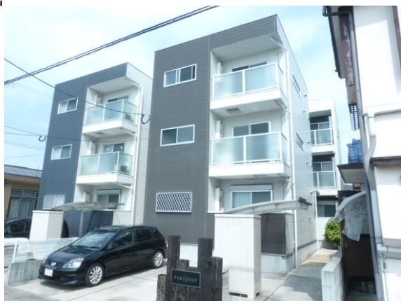 パラディーゾ空港前 外観