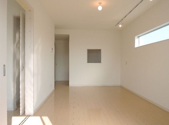 パラディーゾ空港前 リビング