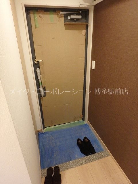 玄関 イクシオン博多 玄関