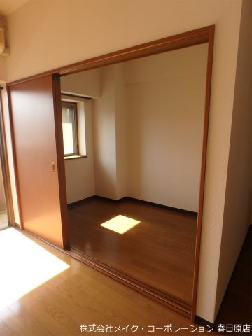 メイワコンチネンタル ベッドルーム