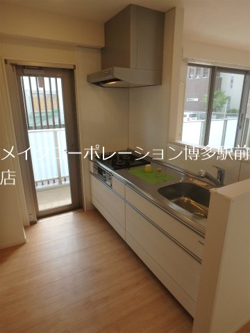 写真は同型タイプ 風河 キッチン