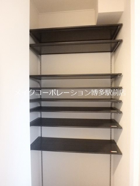 ブリューエン ハウゼ 那珂Ⅱ 玄関