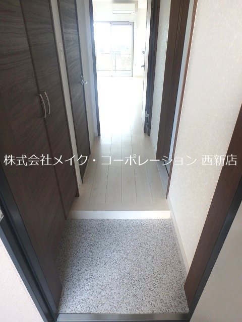 玄関 エソラ西新~ネット無料~ 玄関