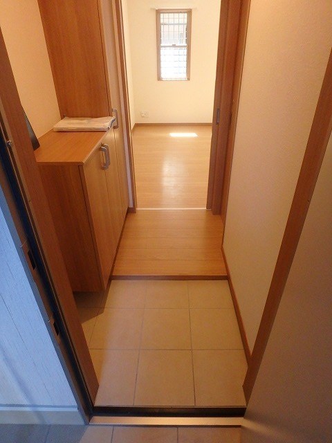 写真は同型タイプ Wウィステリア博多 玄関