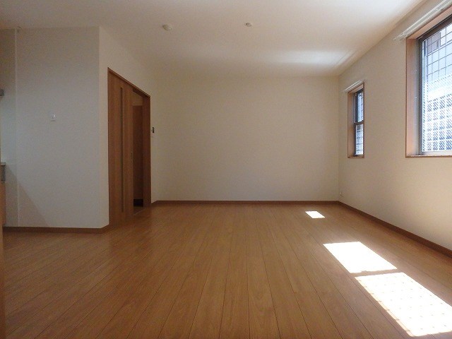 写真は同型タイプ Wウィステリア博多 リビング