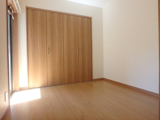 写真は同型タイプ Wウィステリア博多 ベッドルーム