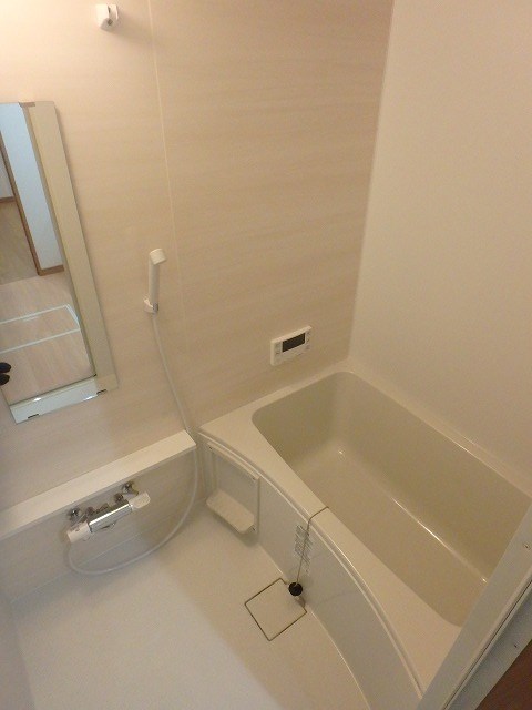 写真は同型タイプ Wウィステリア博多 風呂画像