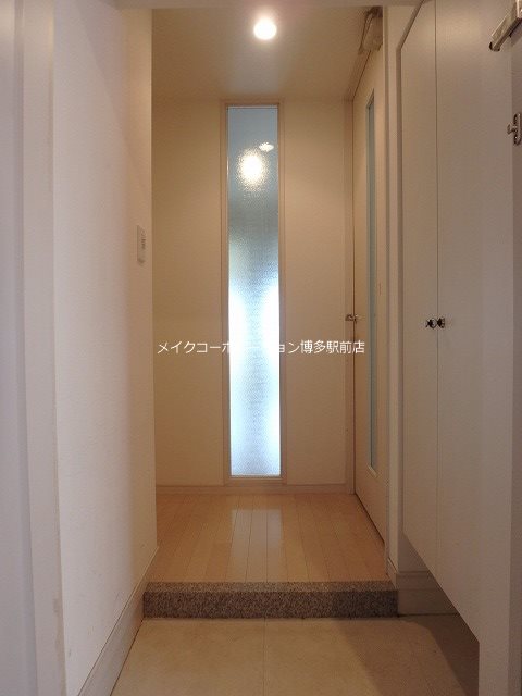 コンダクト福岡東  玄関