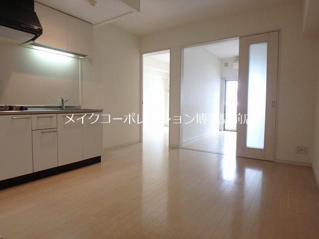 コンダクト福岡東  リビング