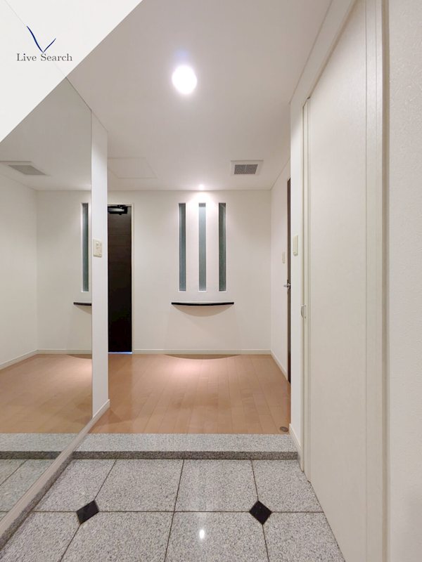 コアマンション大手門タワー 玄関