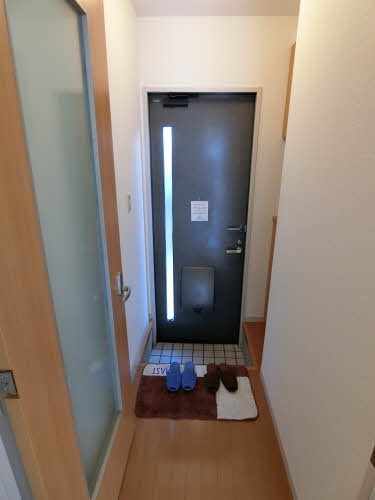 ブライトン麦野A棟 玄関