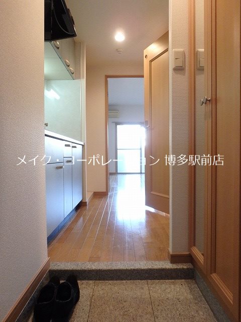 ピュアドーム博多21 玄関