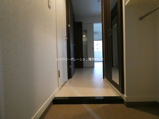 ※室内写真は同物件別部屋引用・現状優先で エンクレストNEO博多駅南 玄関