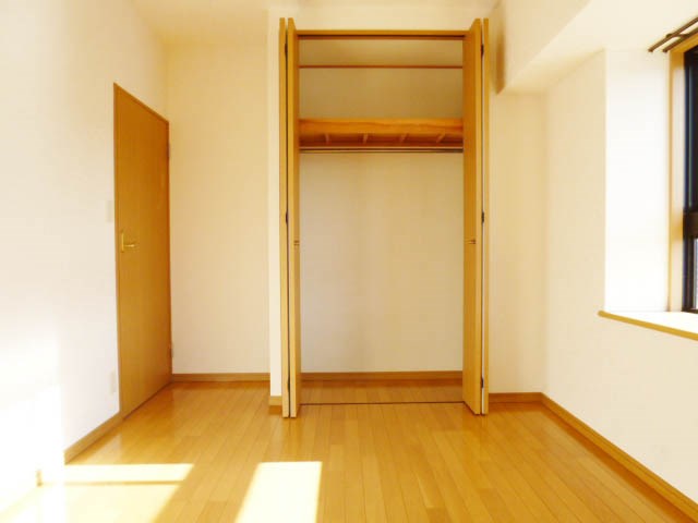 ベッドルーム リーセント春町 ベッドルーム