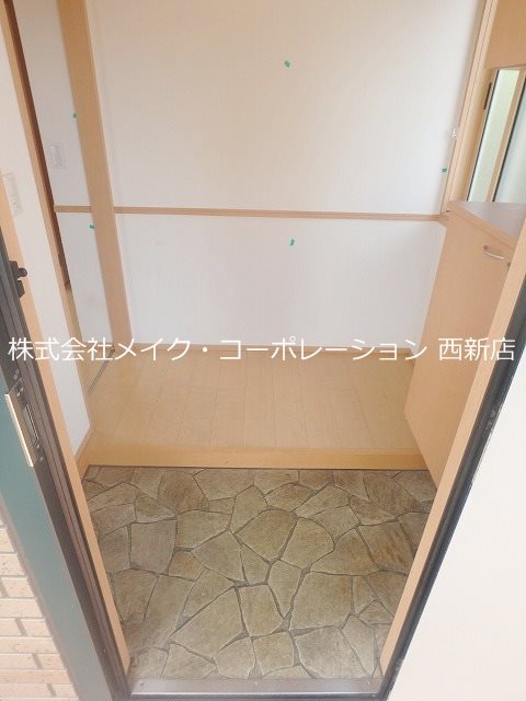 メープルコートC棟～駐車場2台付き～ 玄関