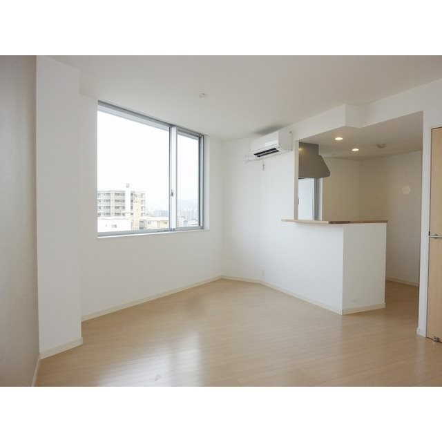 ラクレイス西新レジデンシャルタワー リビング