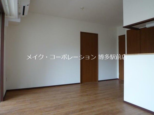 812レジデンス リビング