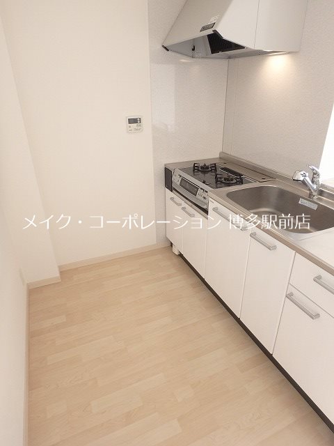 同物件、別部屋の写真です。 BJハウス博多 キッチン