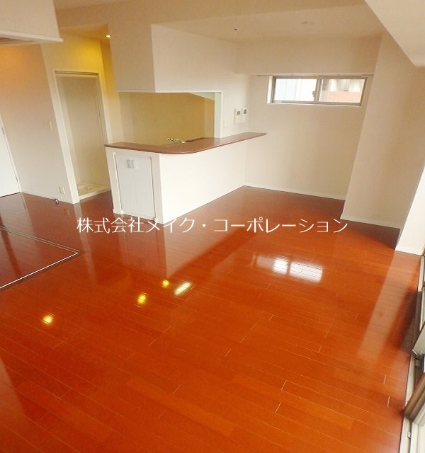 ラクレイス西新 リビング