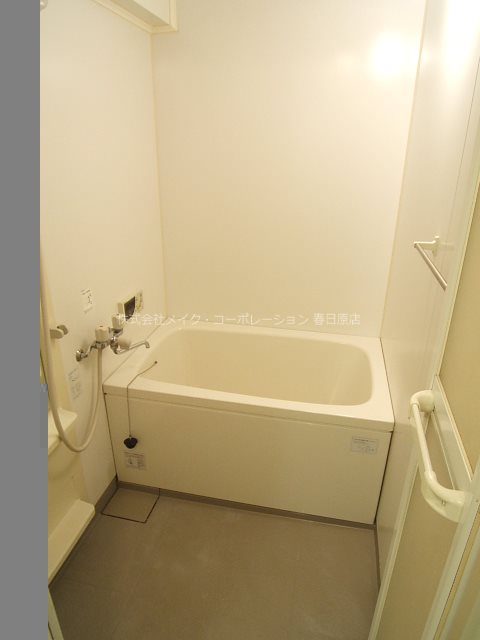 写真は同型タイプ メルベージュ中央 風呂画像