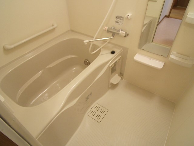 写真は同型タイプ カラコレスⅢ 風呂画像