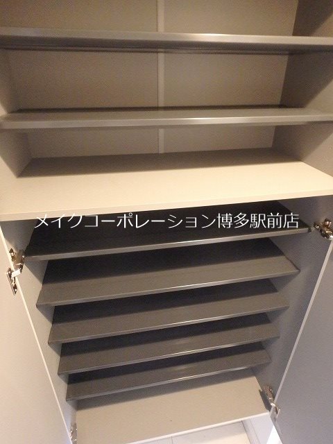 HSK博多ステーション 玄関