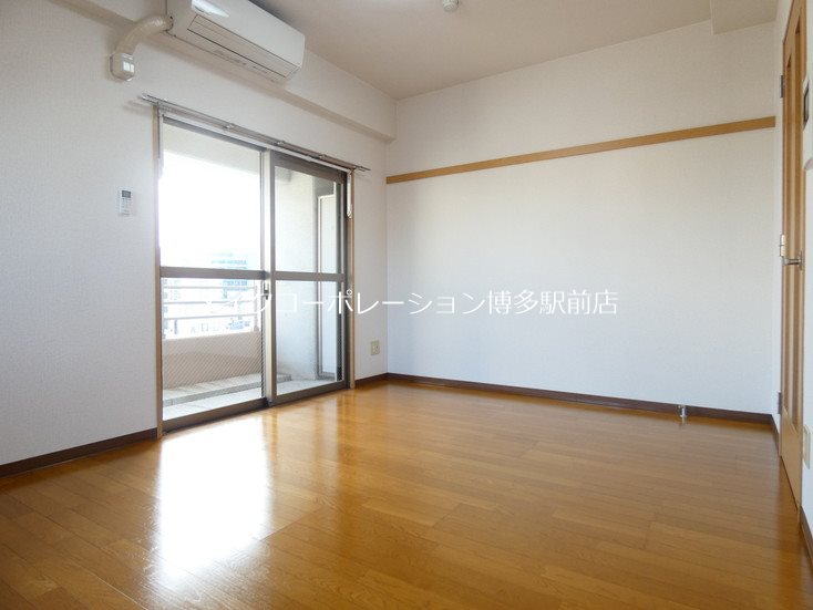 リビング リファレンス下呉服町 リビング