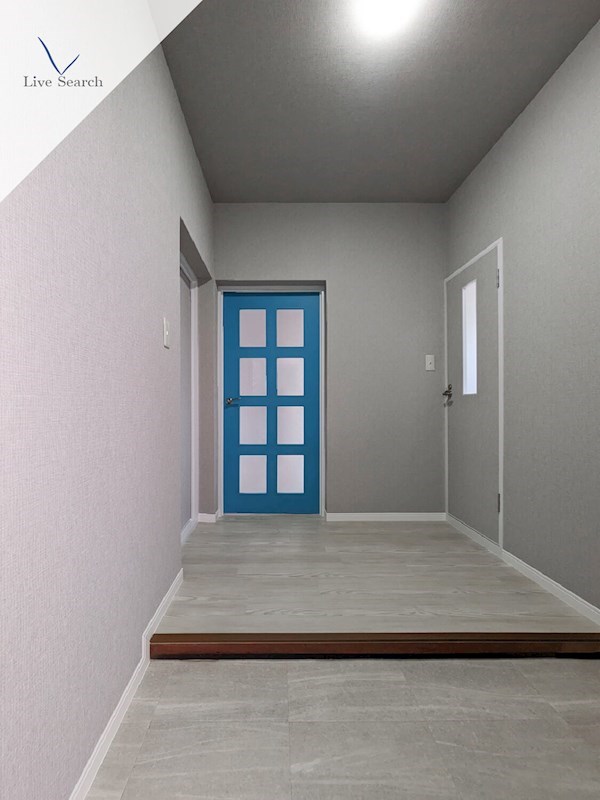 玄関 第3ハイタウン春日 玄関