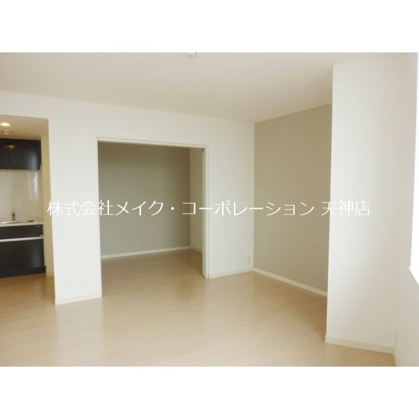 別部屋参考写真 ラクレイス西新レジデンシャルタワー リビング