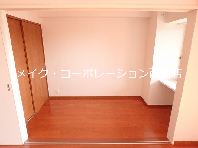 ※床の色や柄はお部屋によって変わります 西新テングッドシティサボイ~ネット無料~ ベッドルーム