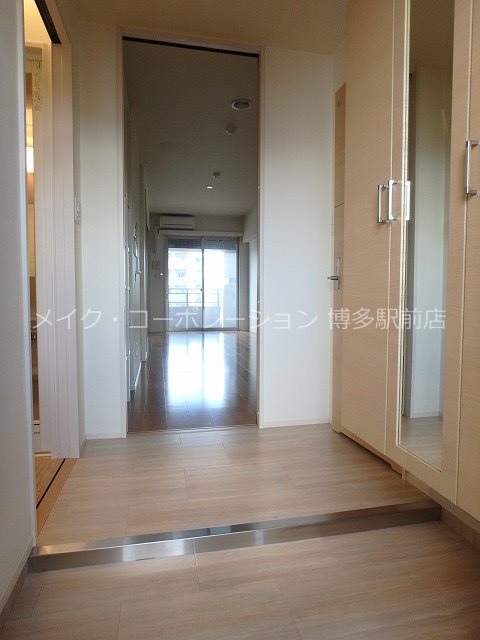 コンプレートSEKIJOU 玄関