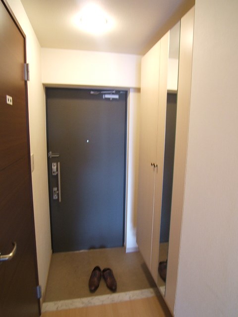 レジデンス御笠川 玄関