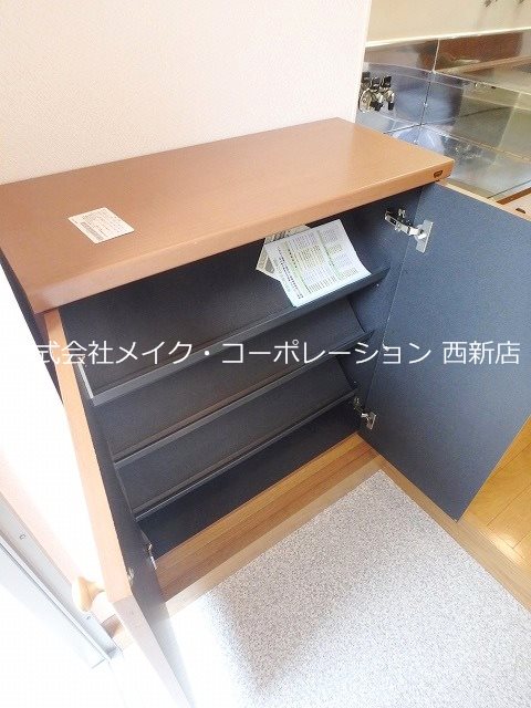 サニーハイツ愛宕 玄関