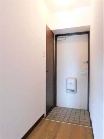 写真は同型タイプ ブレイズ博多南 玄関