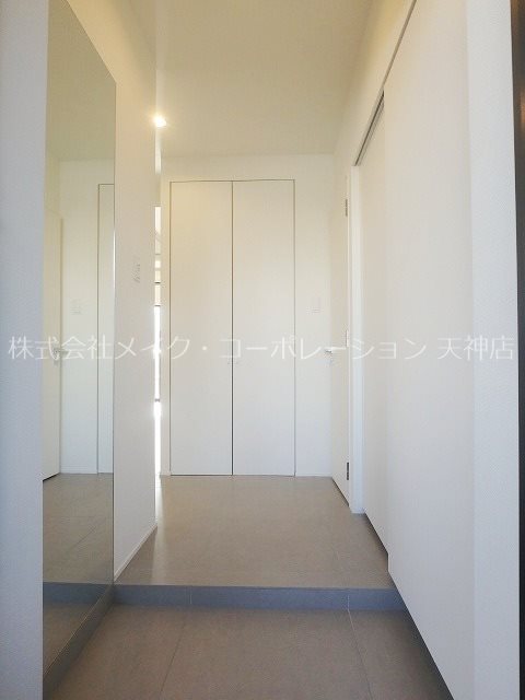 ナビールコート警固 玄関