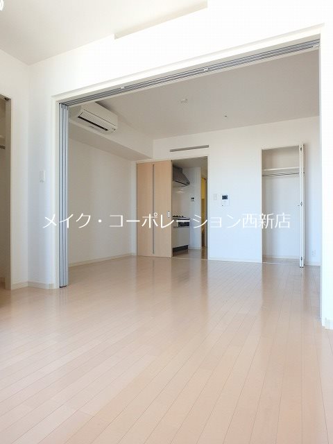 ラクレイス西新レジデンシャルタワー  リビング