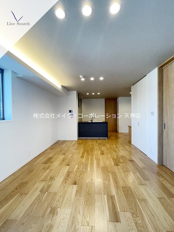 ShamaisonLuxuar平尾山荘通 リビング