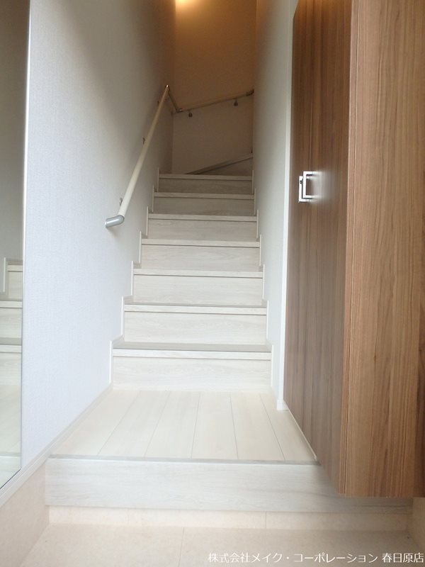 写真は同型タイプ メゾンドソレイユ 玄関