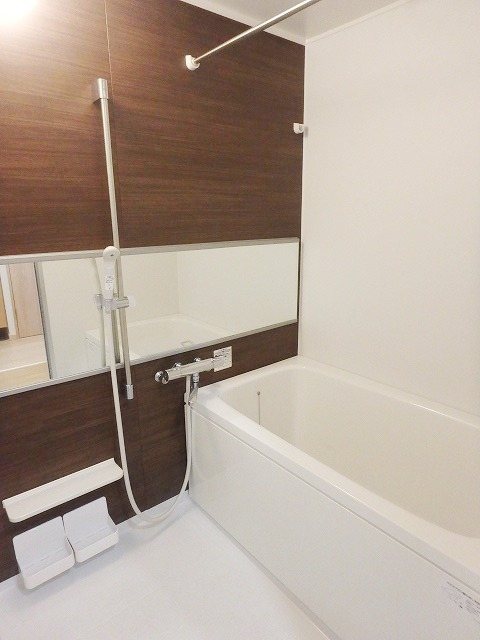 ※同物件別部屋引用です。 エステート・モア・天神マリーナ 風呂画像