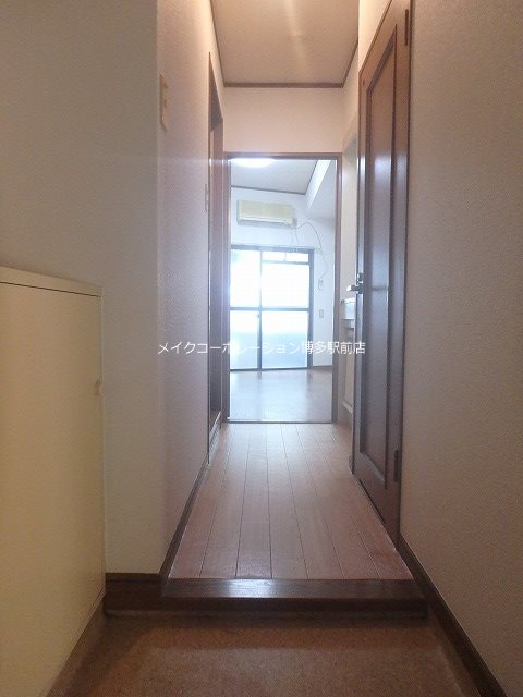 玄関 ノアーズアーク博多北 玄関